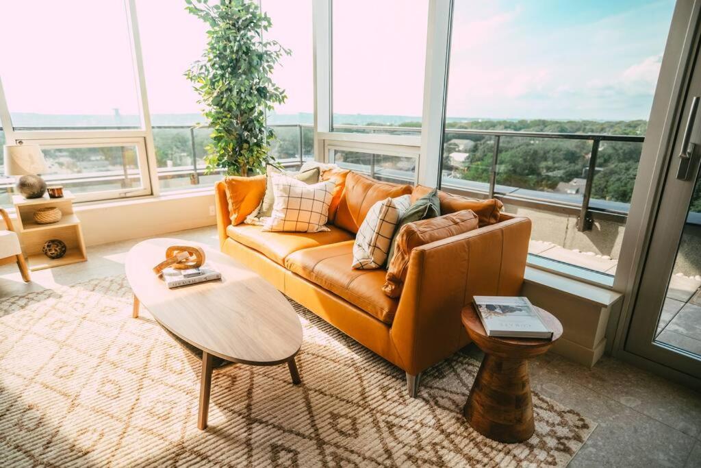New Luxury 2Br Penthouse Apt In Central Halifax Kültér fotó