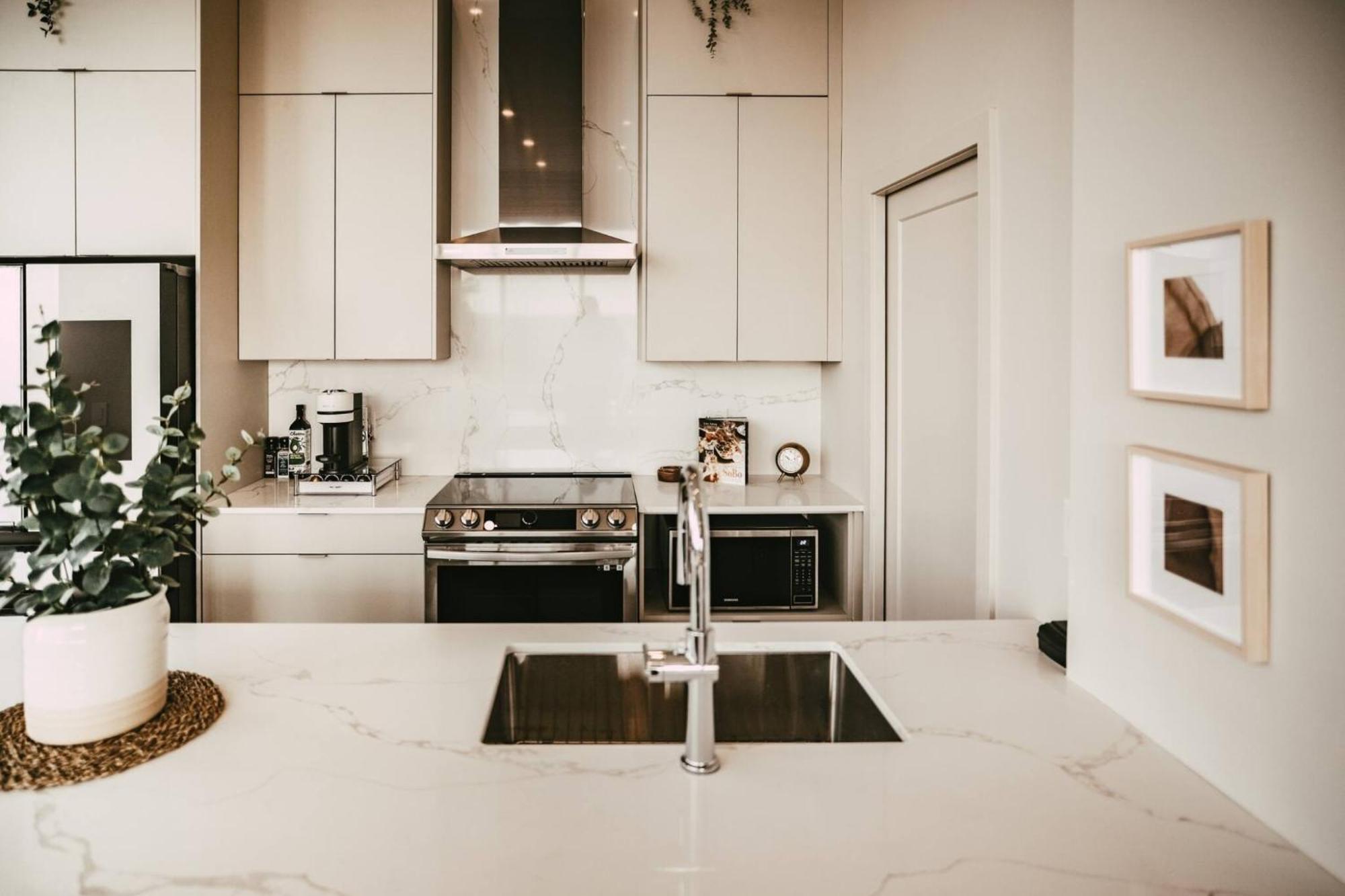 New Luxury 2Br Penthouse Apt In Central Halifax Kültér fotó