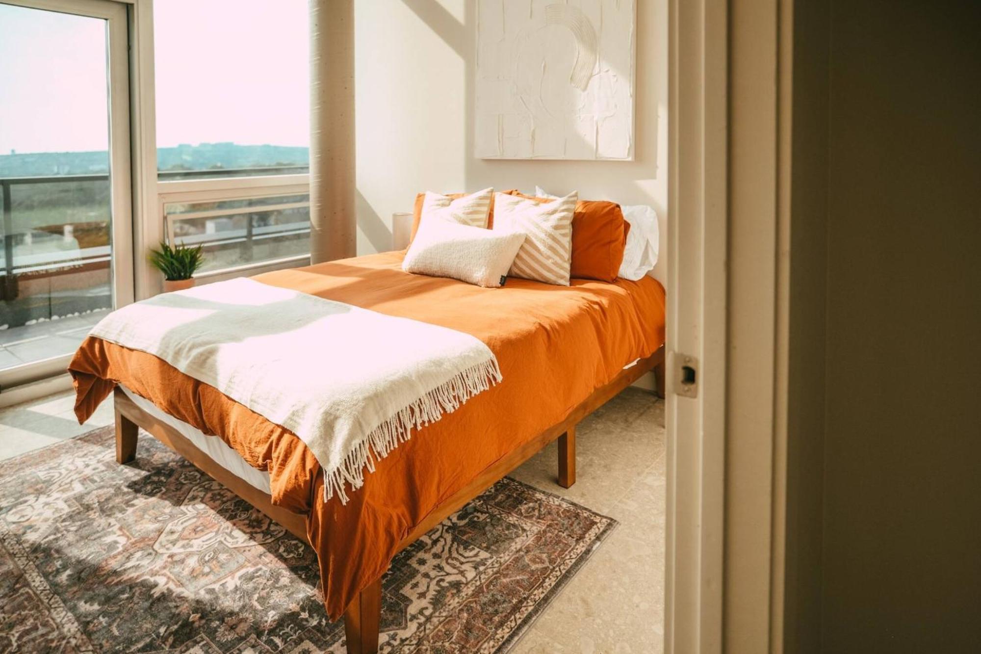 New Luxury 2Br Penthouse Apt In Central Halifax Kültér fotó